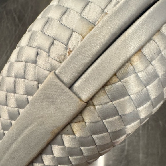 Grey satin cross weave pill box egg shaped purse vintage with tags never used - Picture 4 of 8